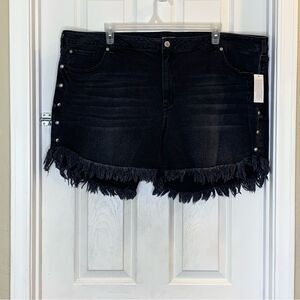 INC International Concepts Black Denim Raw Hem Shorts Size 28W Silver Studs